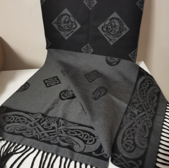 Peter James Womens Pure Wool Scarf Black Cooper Reversible - Picture 3 of 4